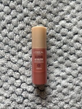 L’Oréal Lumi Le Glow Highlighter Stick
